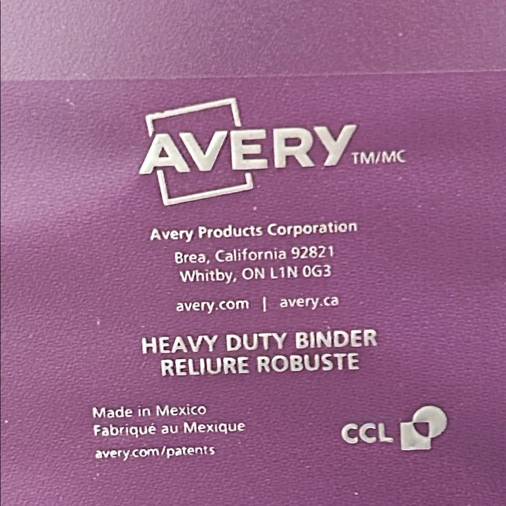 NWT Avery Heavy Duty Binder